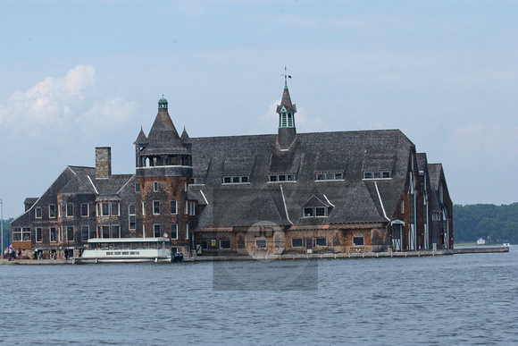 loc2005-Boldt Castle boathouse(09)